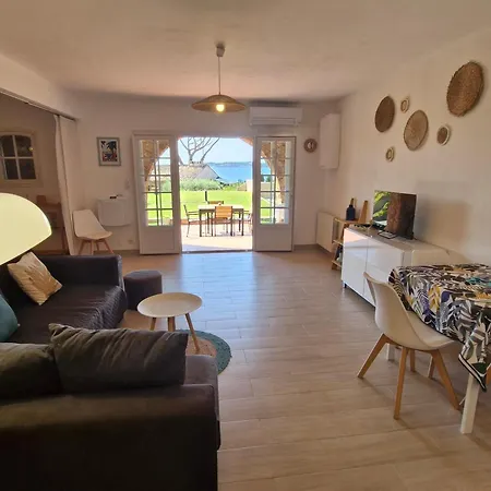 아파트 Studio Climatise Avec Terrasse Et Piscine A Sainte-Maxime - Fr-1-780-75