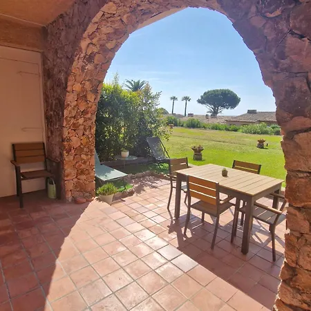 Climatisé Avec Terrasse Et Piscine à - Fr-1-780-75 *